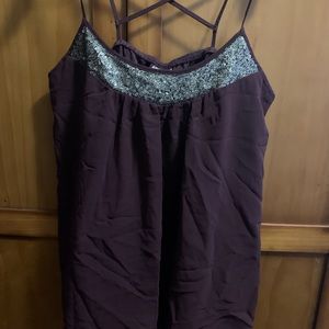 Women’s maroon and gold blouse